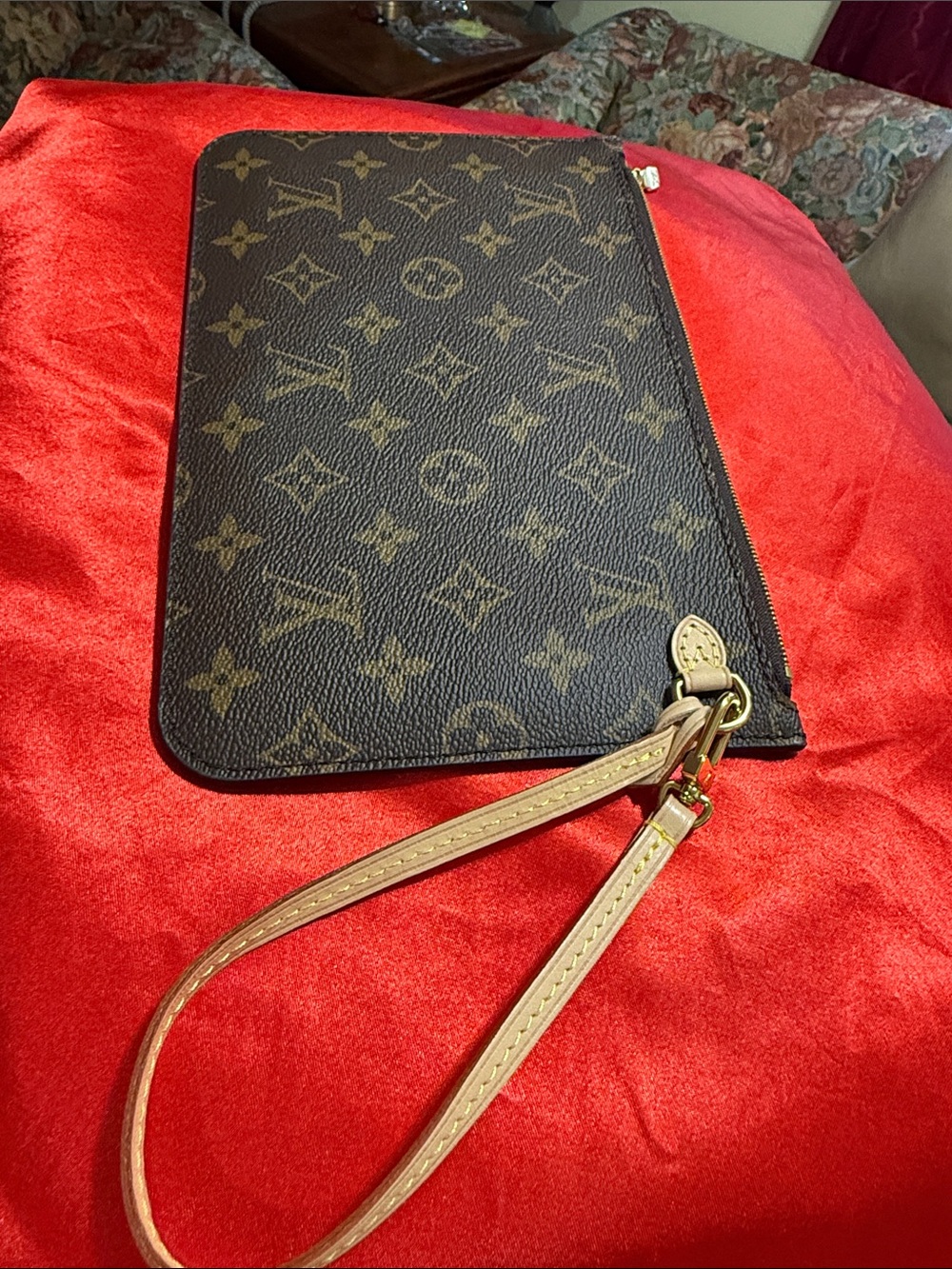 WOW POSHMARK Authentic Louis Vuitton Neverfull Monogram Pochette NWOT